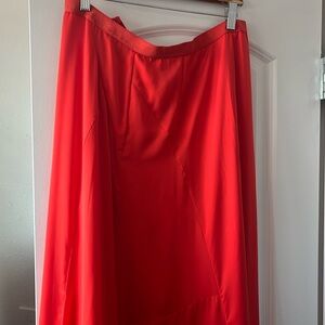 Beautiful fit to flare lined maxi skirt